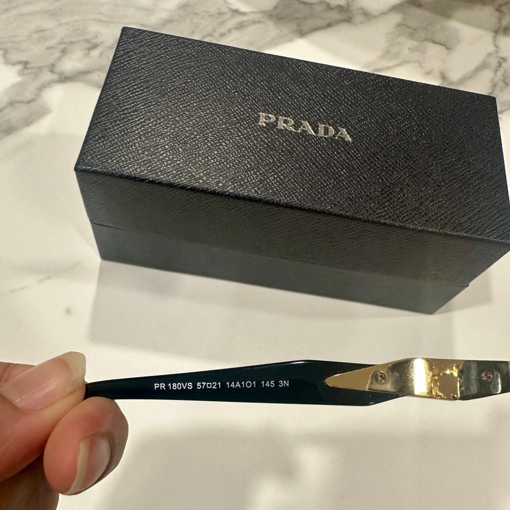 Unisex Prada Sunglasses - Picture 5 of 9